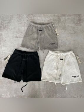 Authentic Fear Of God ESSENTIALS Sweat Shorts Cream/ off-white
